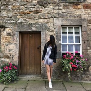 Meet your Posher, Yanni